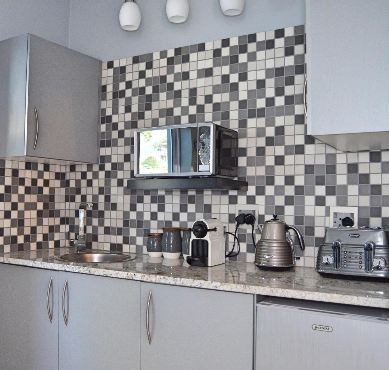 1Aa Wilhelmina Luxury Suites Franschhoek Εξωτερικό φωτογραφία